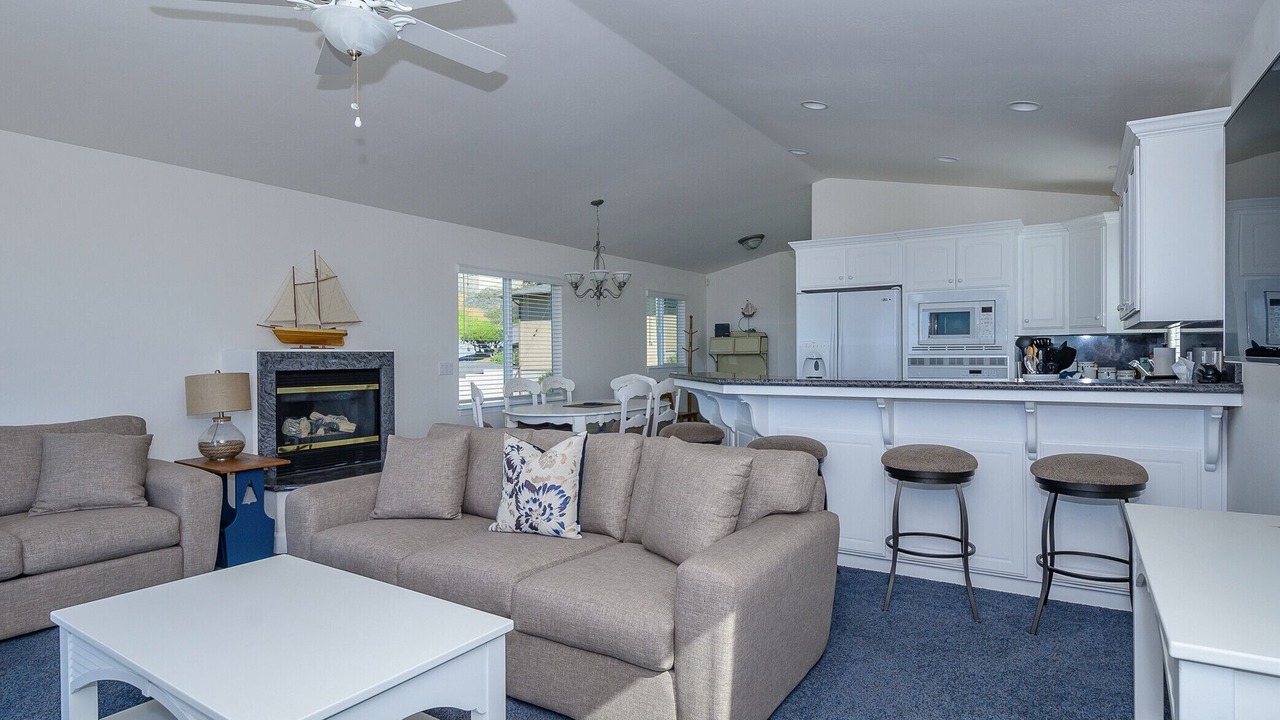 Photo of Livingroom in Cayucos