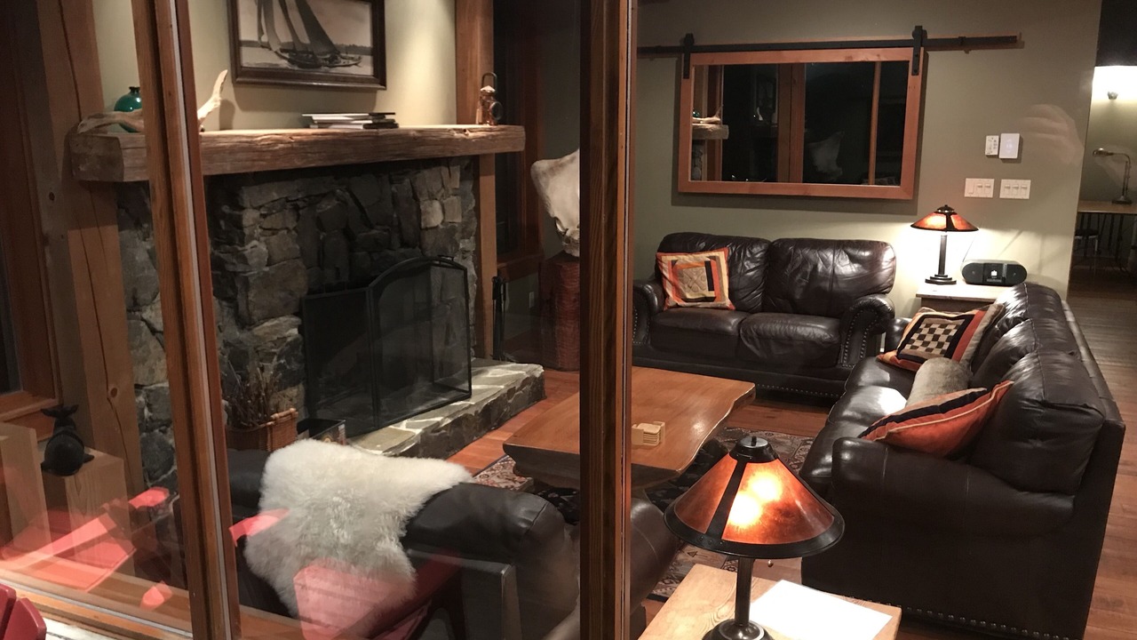 Photo of Livingroom in Tofino