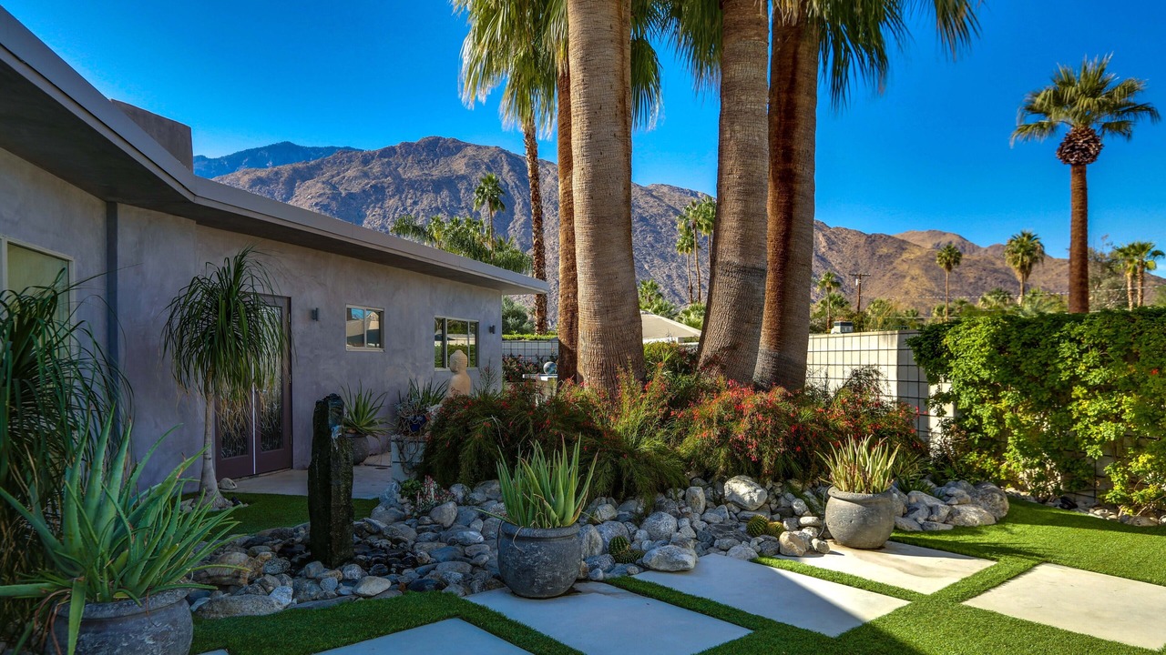 Photo of Outdoor in Tahquitz River Estates