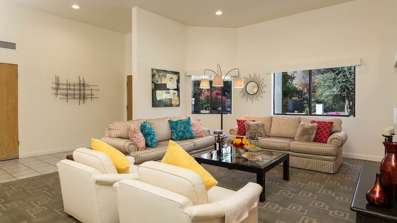Photo of Livingroom in Deepwell Estates