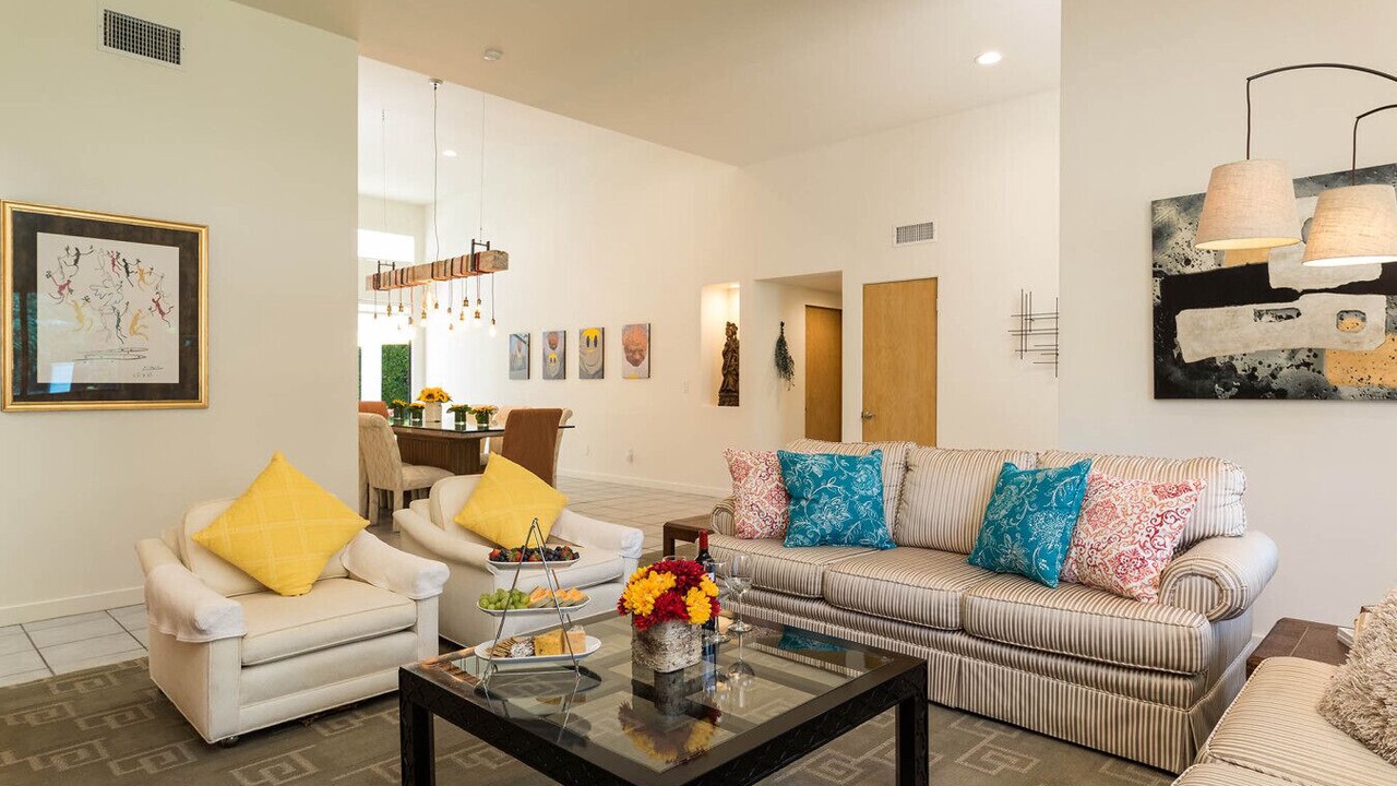 Photo of Livingroom in Deepwell Estates