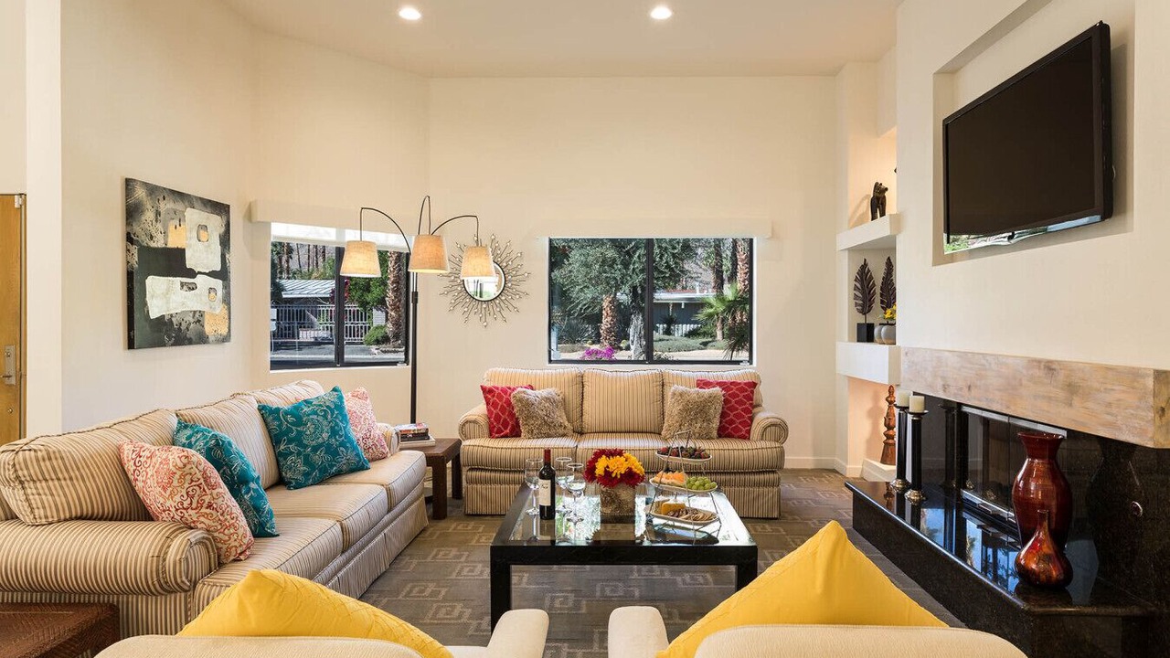 Photo of Livingroom in Deepwell Estates
