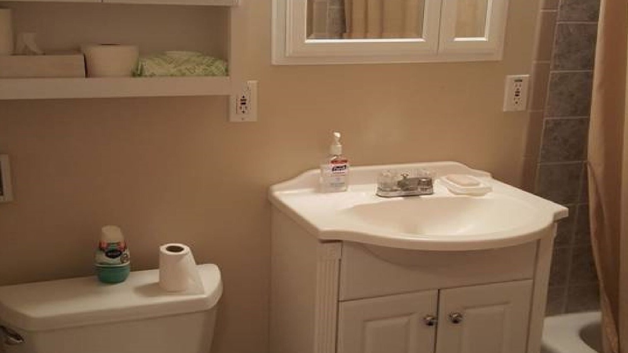 Photo of Bathroom in Woodlands