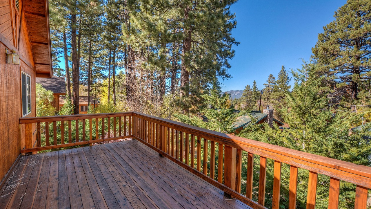 Photo of Patio Balcony in Upper Moonridge