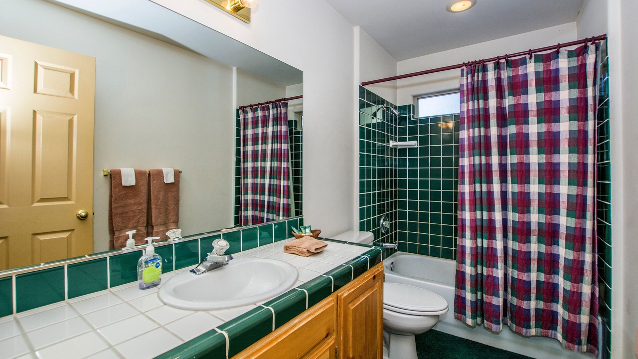 Photo of Bathroom in Upper Moonridge