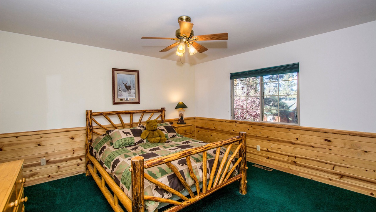 Photo of Bedroom in Upper Moonridge