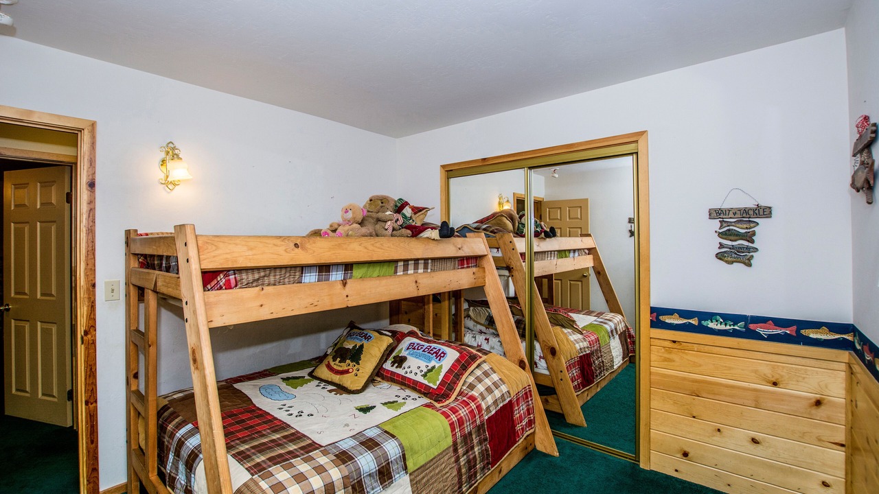 Photo of Bedroom in Upper Moonridge
