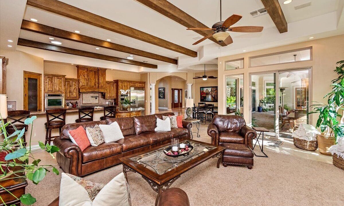 Photo of Livingroom in Palm Desert