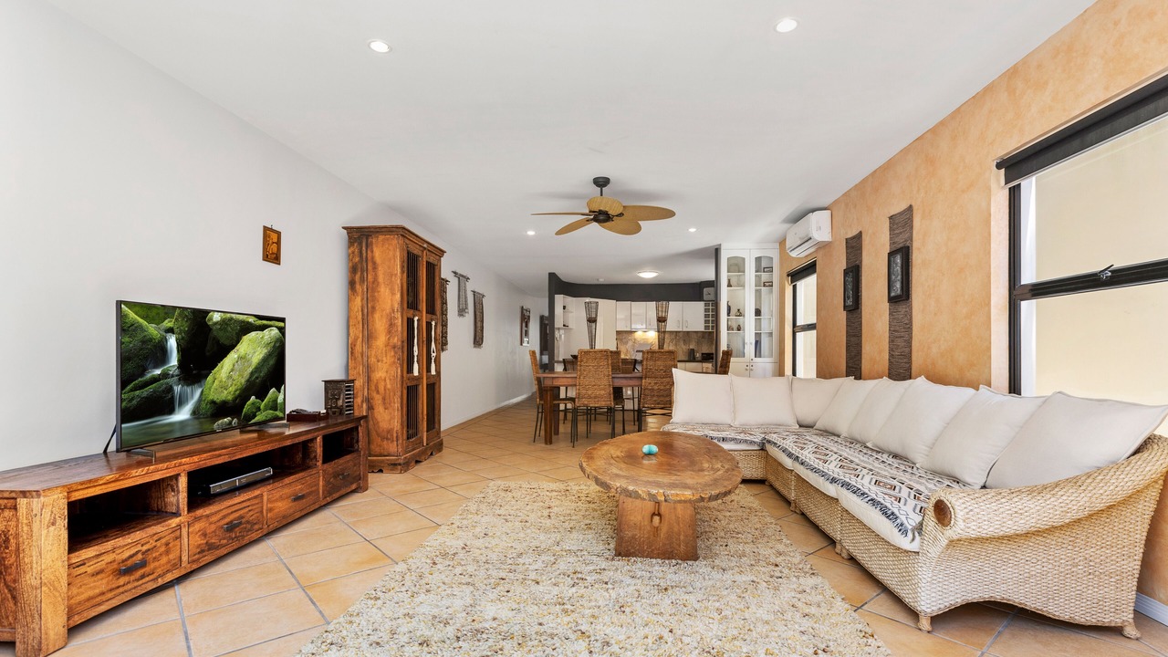 Photo of Livingroom in Mermaid Beach