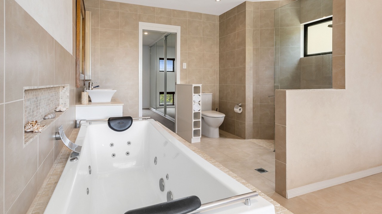 Photo of Bathroom in Mermaid Beach