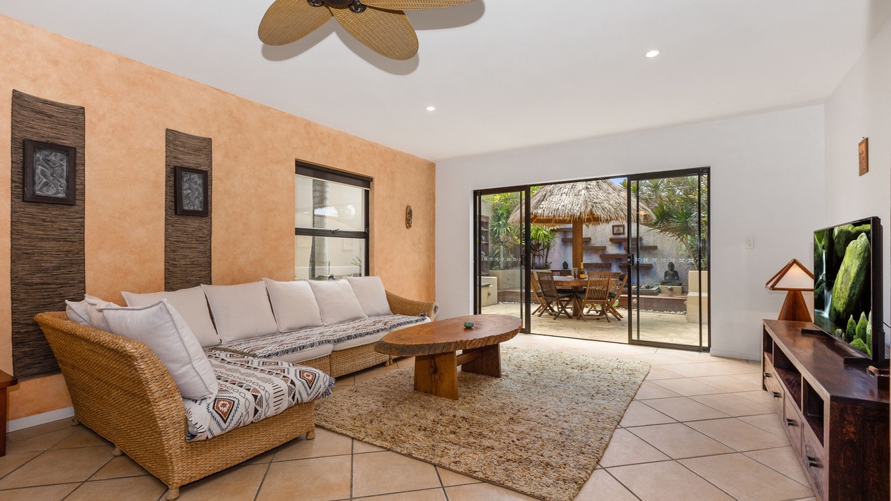 Photo of Livingroom in Mermaid Beach