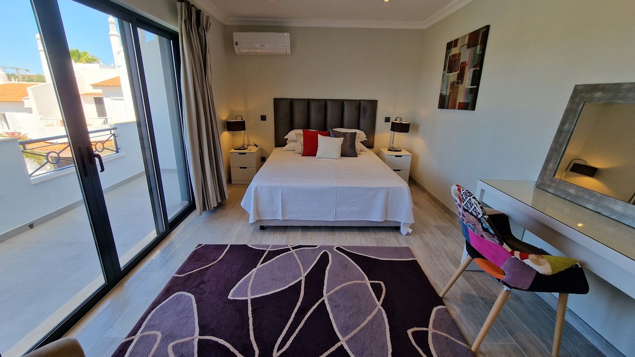 Photo of Bedroom in Almancil