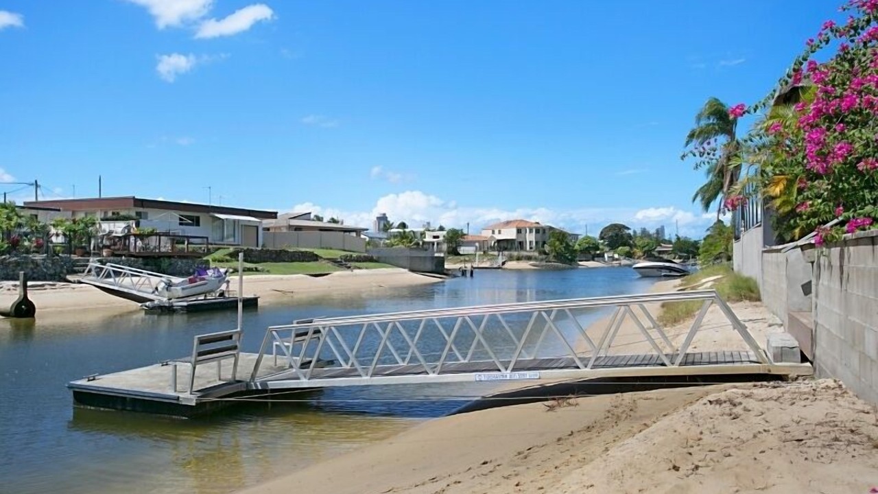 Photo of Others in Broadbeach Waters