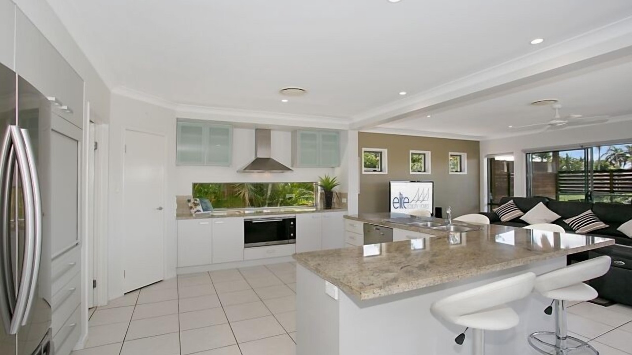 Photo of Kitchen in Broadbeach Waters