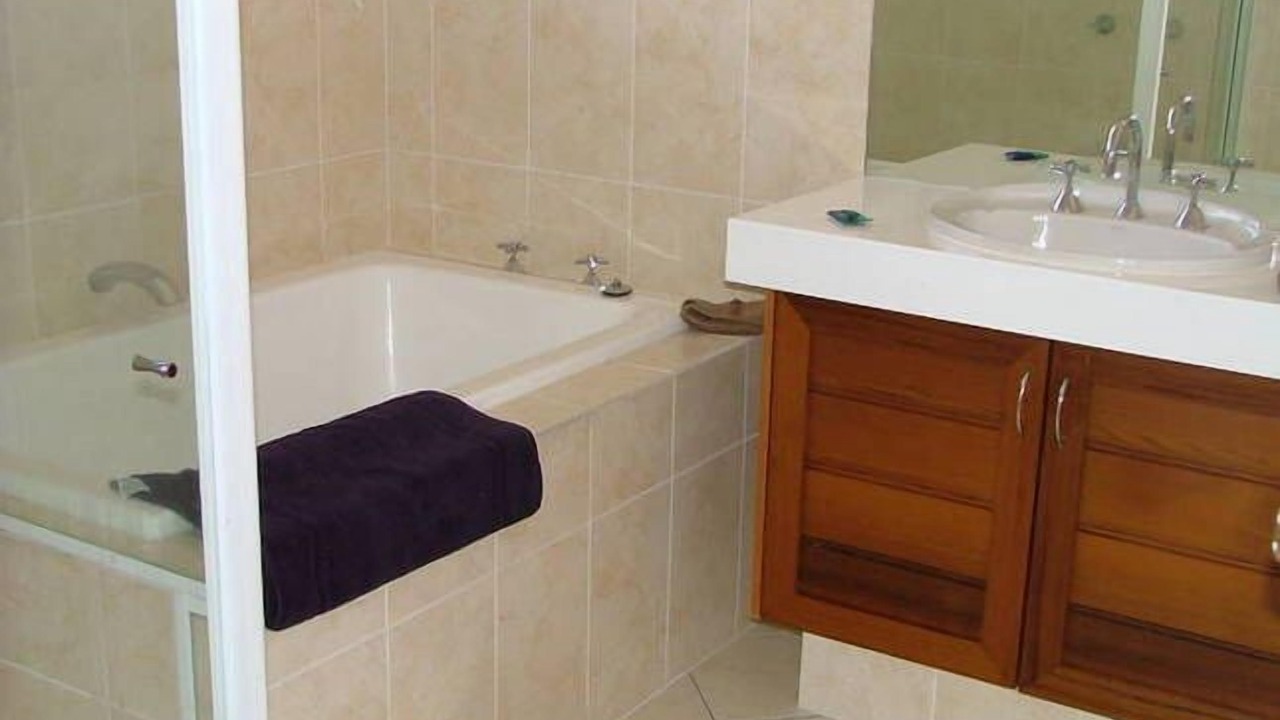Photo of Bathroom in Mermaid Waters