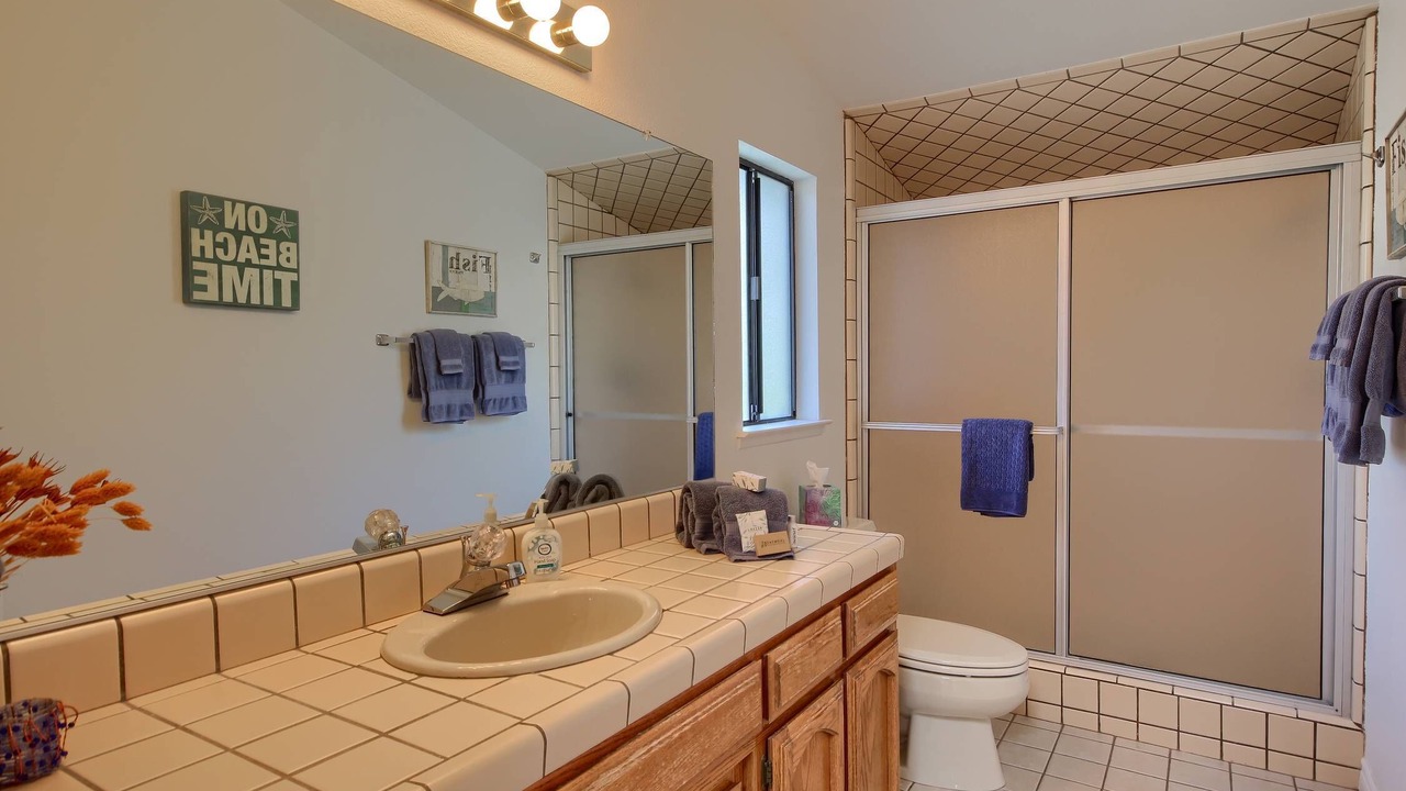 Photo of Bathroom in Marine Terrace