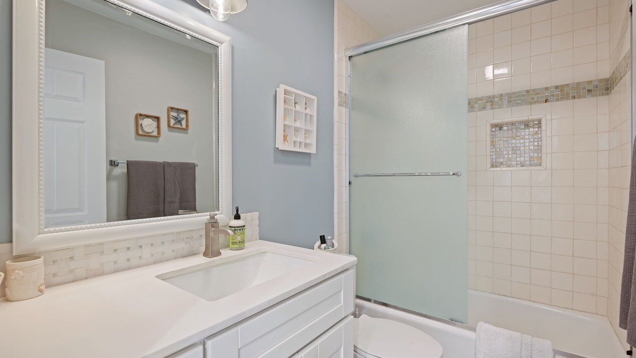 Photo of Bathroom in Carpinteria