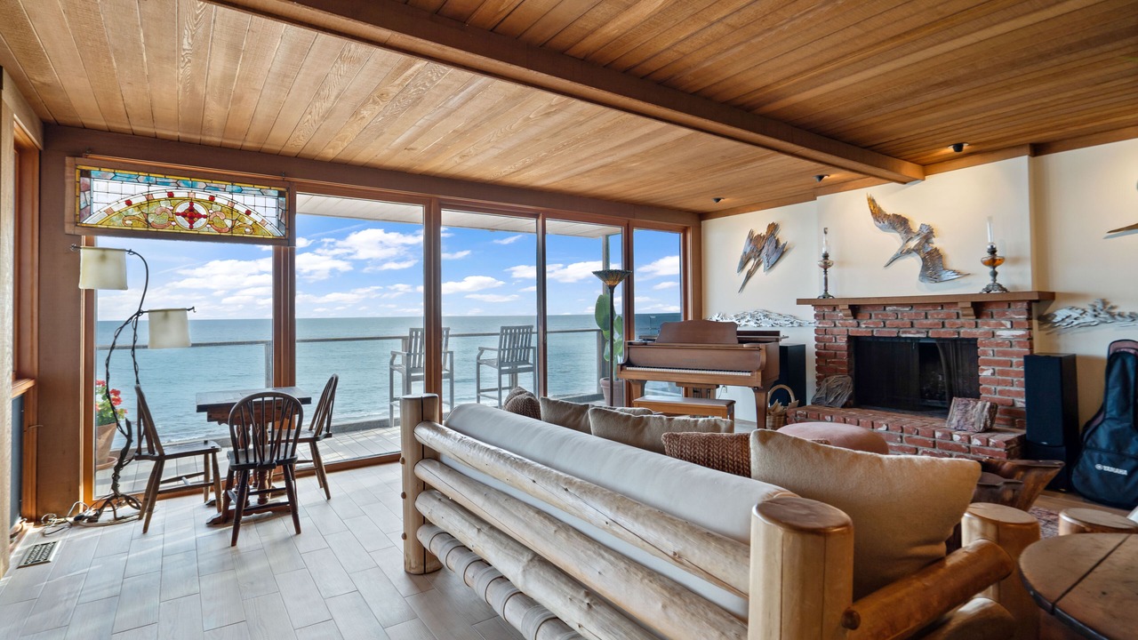 Photo of Bedroom in Central Malibu