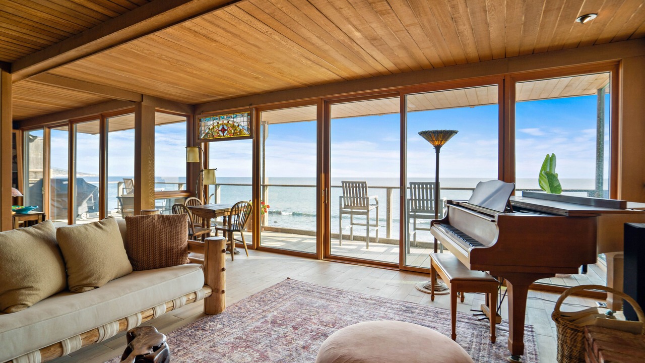 Photo of Bedroom in Central Malibu