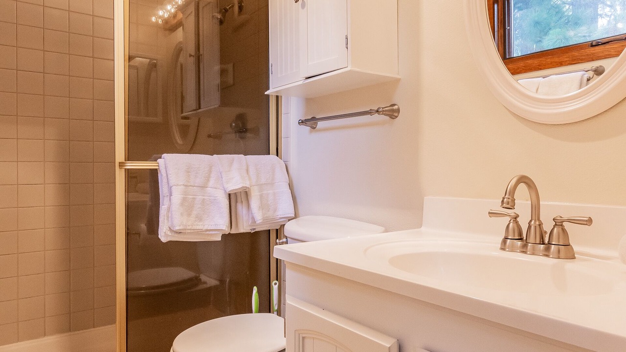 Photo of Bathroom in Mammoth Lakes