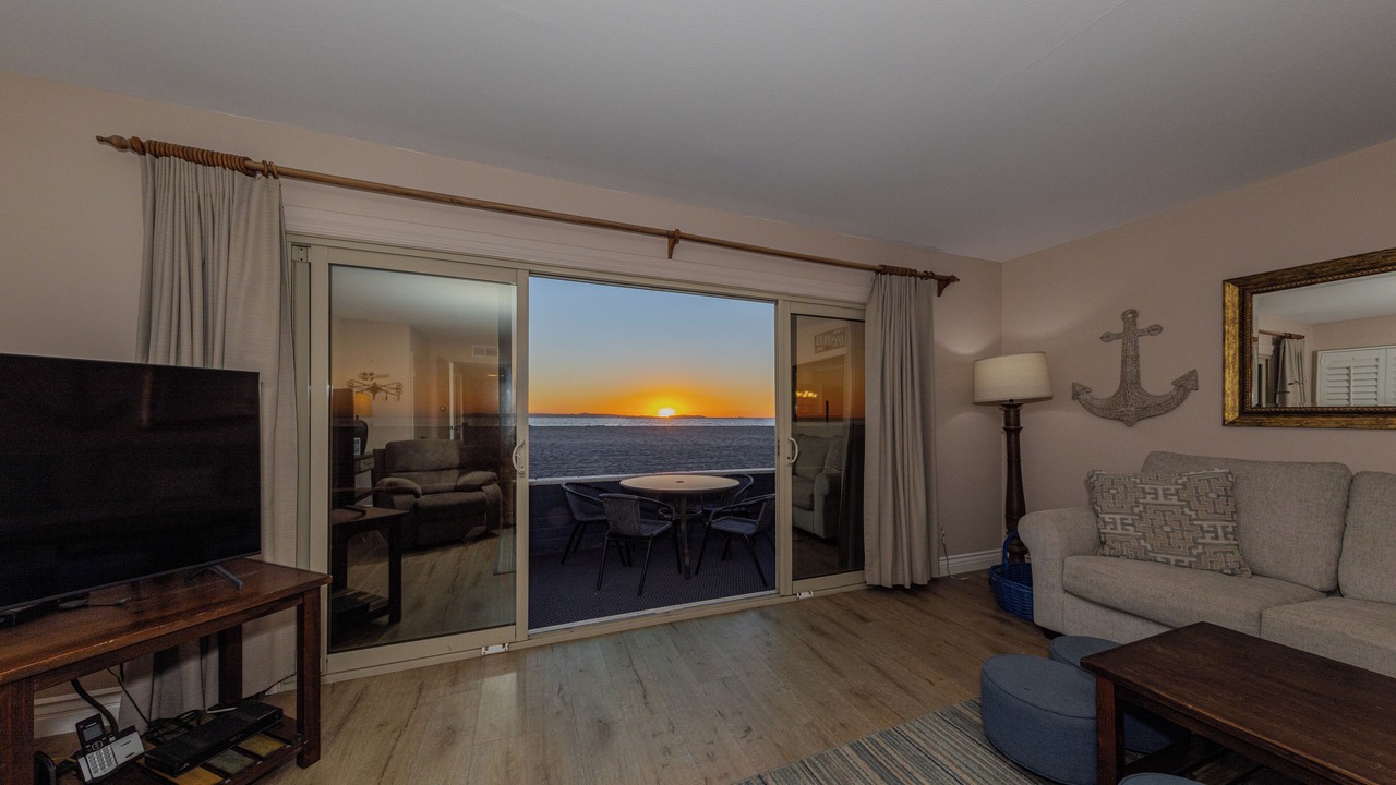 Photo of Livingroom in West Newport