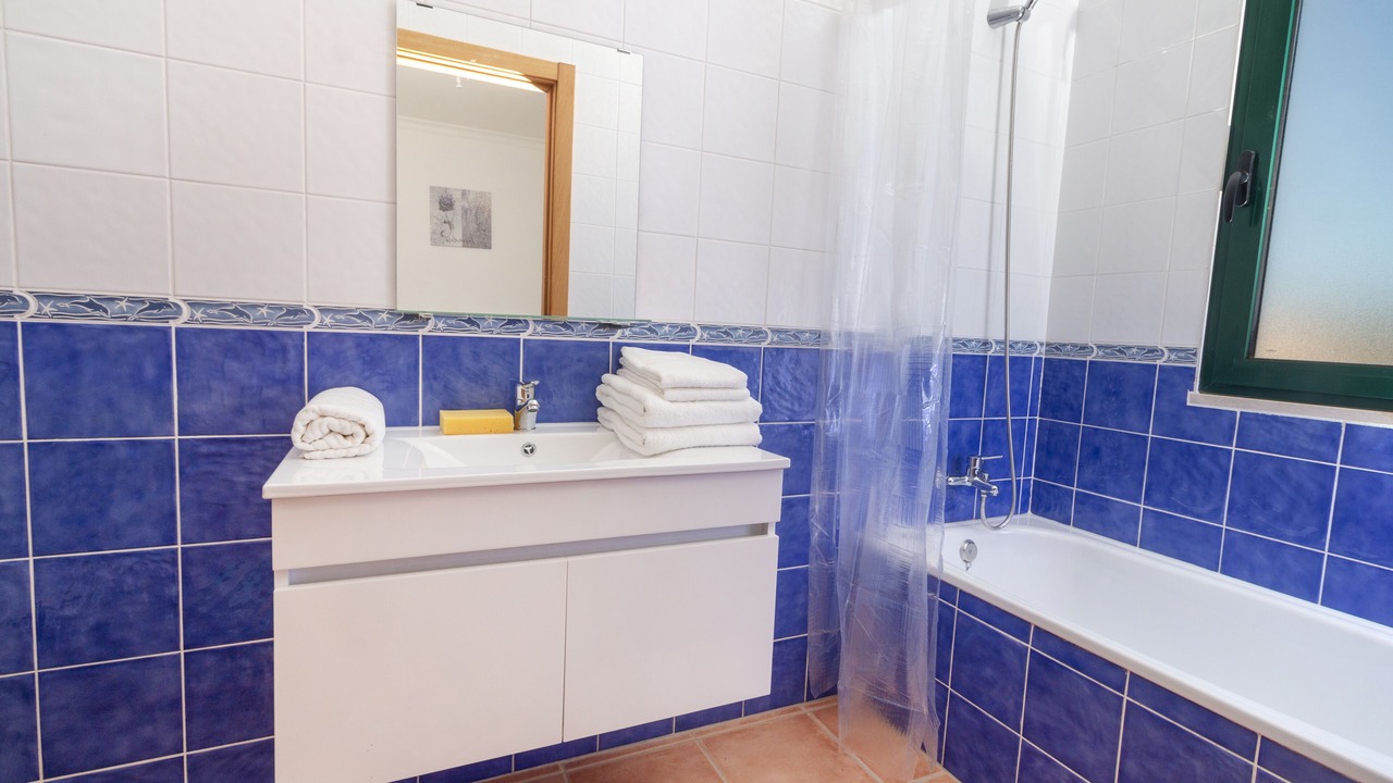 Photo of Bathroom in Retur