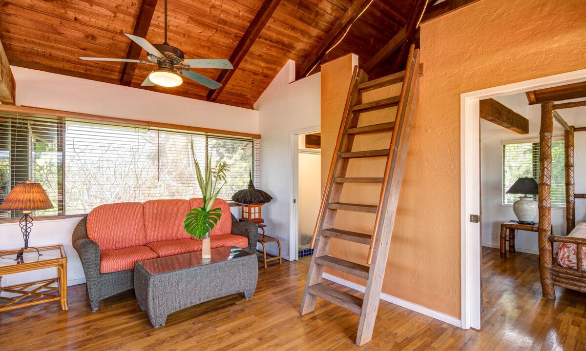 Photo of Livingroom in Mokuleia