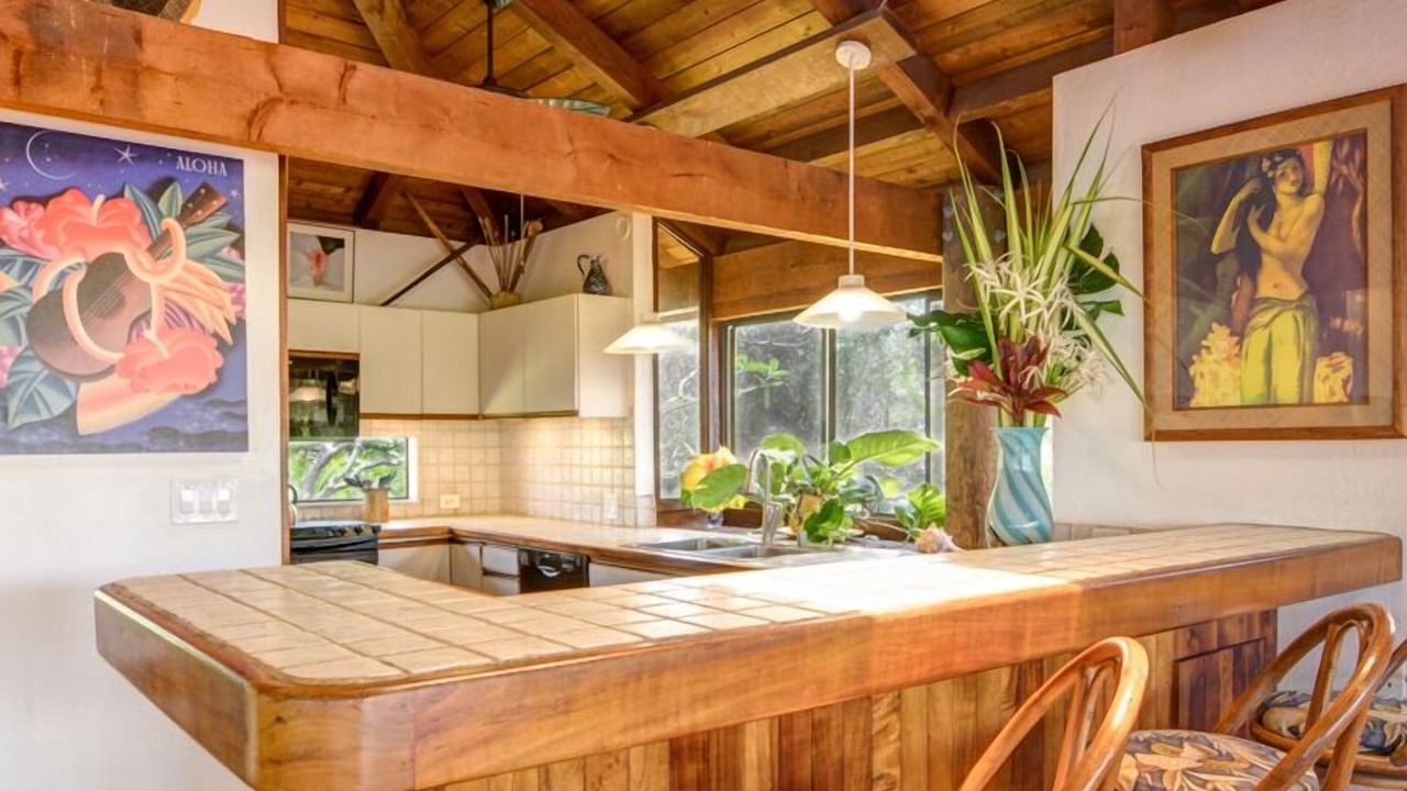 Photo of Kitchen in Mokuleia