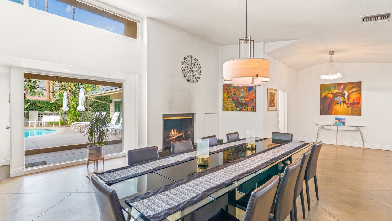 Photo of Livingroom in Tahquitz River Estates
