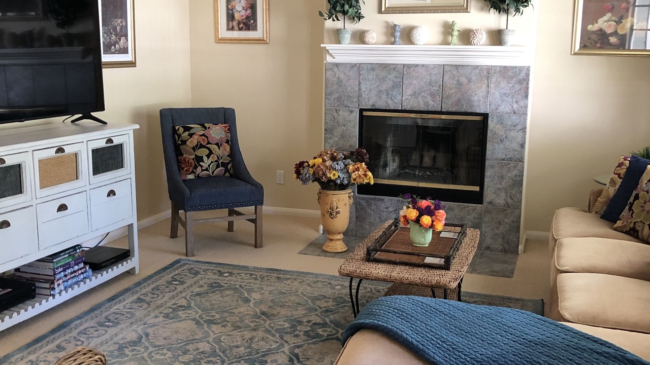 Photo of Livingroom in Valley Center