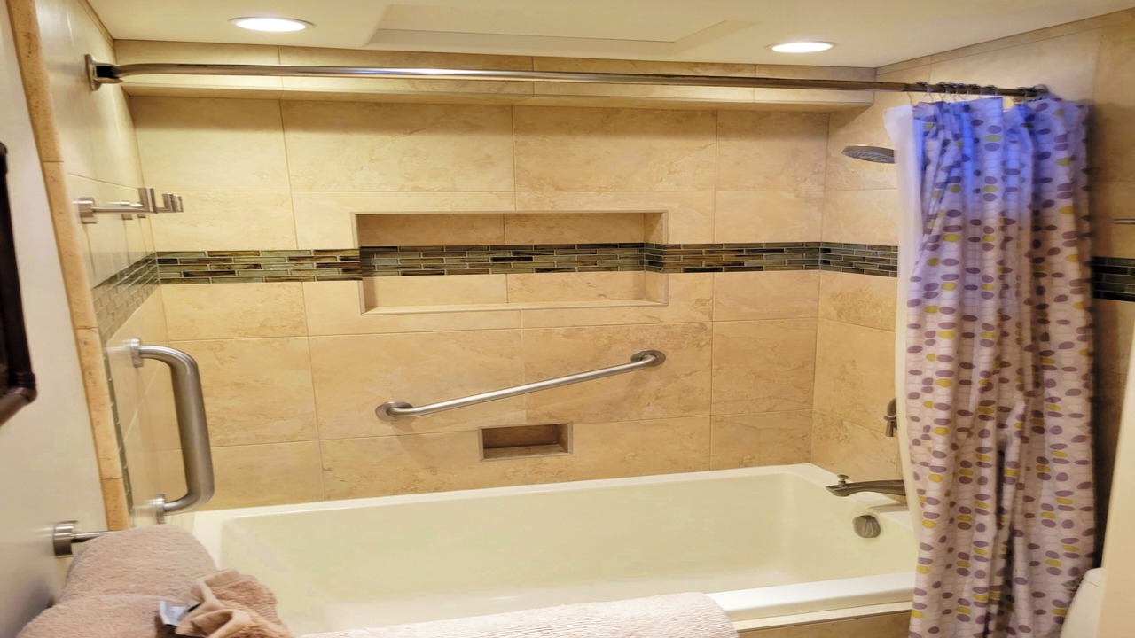 Photo of Bathroom in Kaanapali