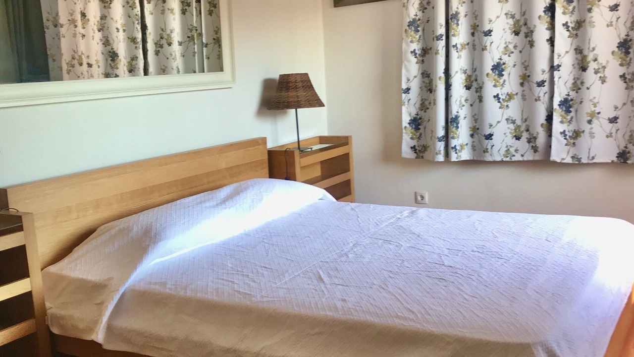 Photo of Bedroom in Costa de Caparica