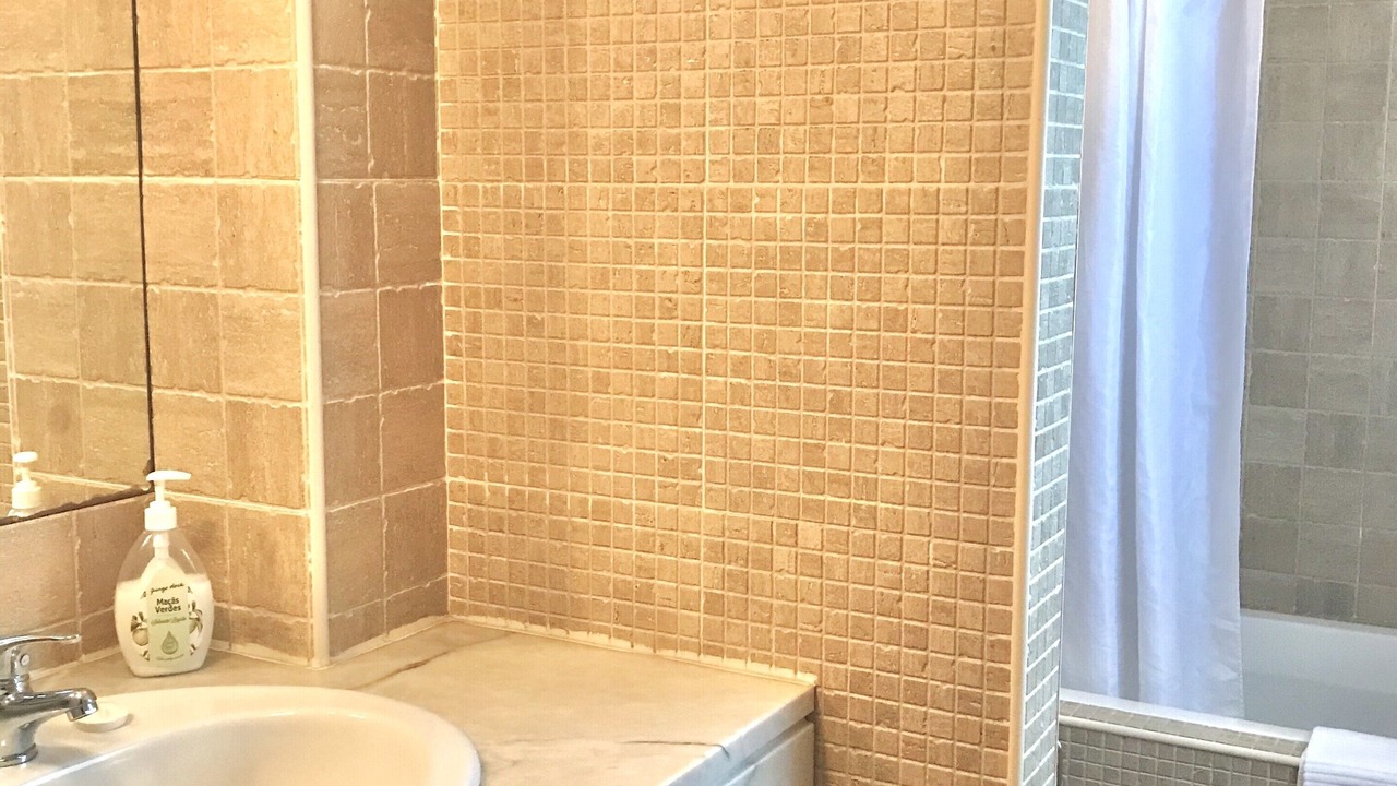 Photo of Bathroom in Costa de Caparica