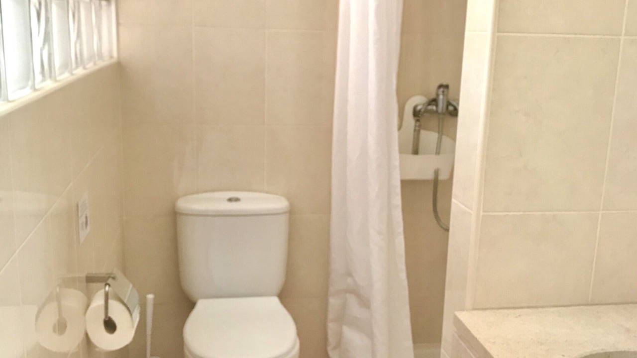 Photo of Bathroom in Costa de Caparica