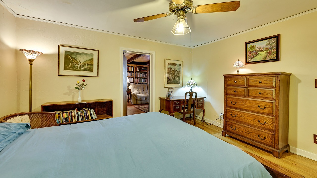 Photo of Bedroom in Ontario