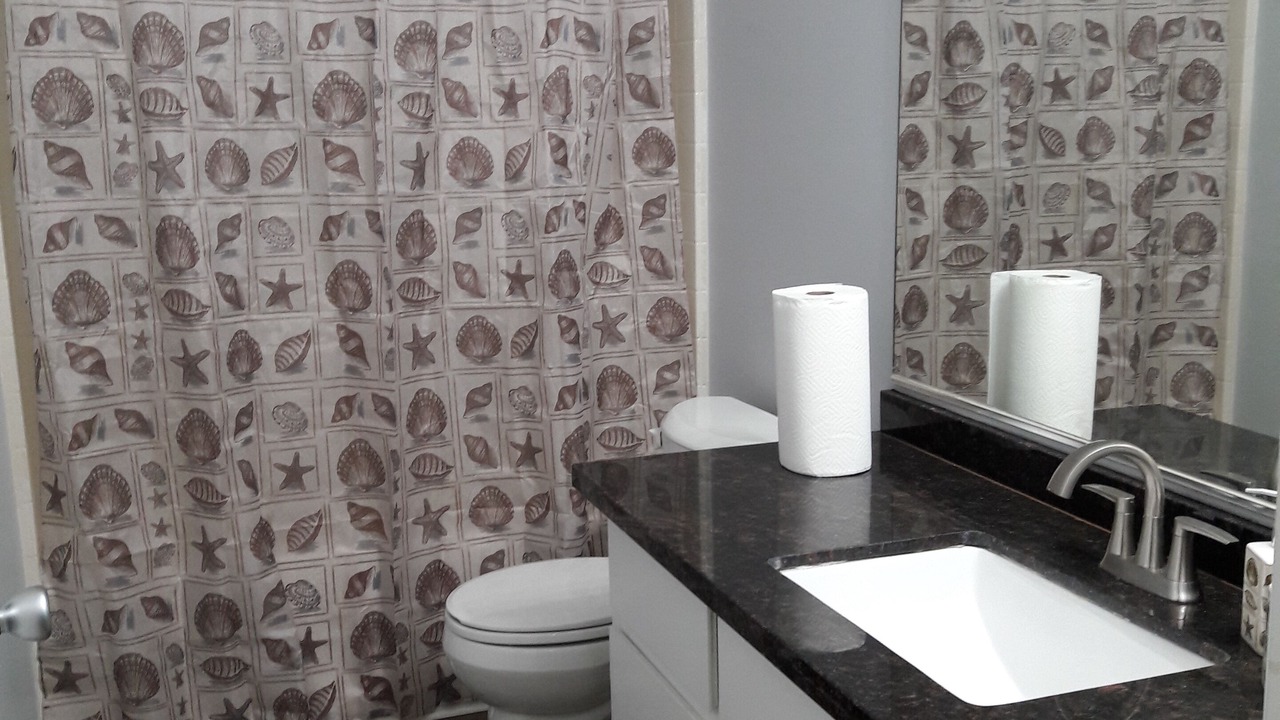 Photo of Bathroom in Coalinga