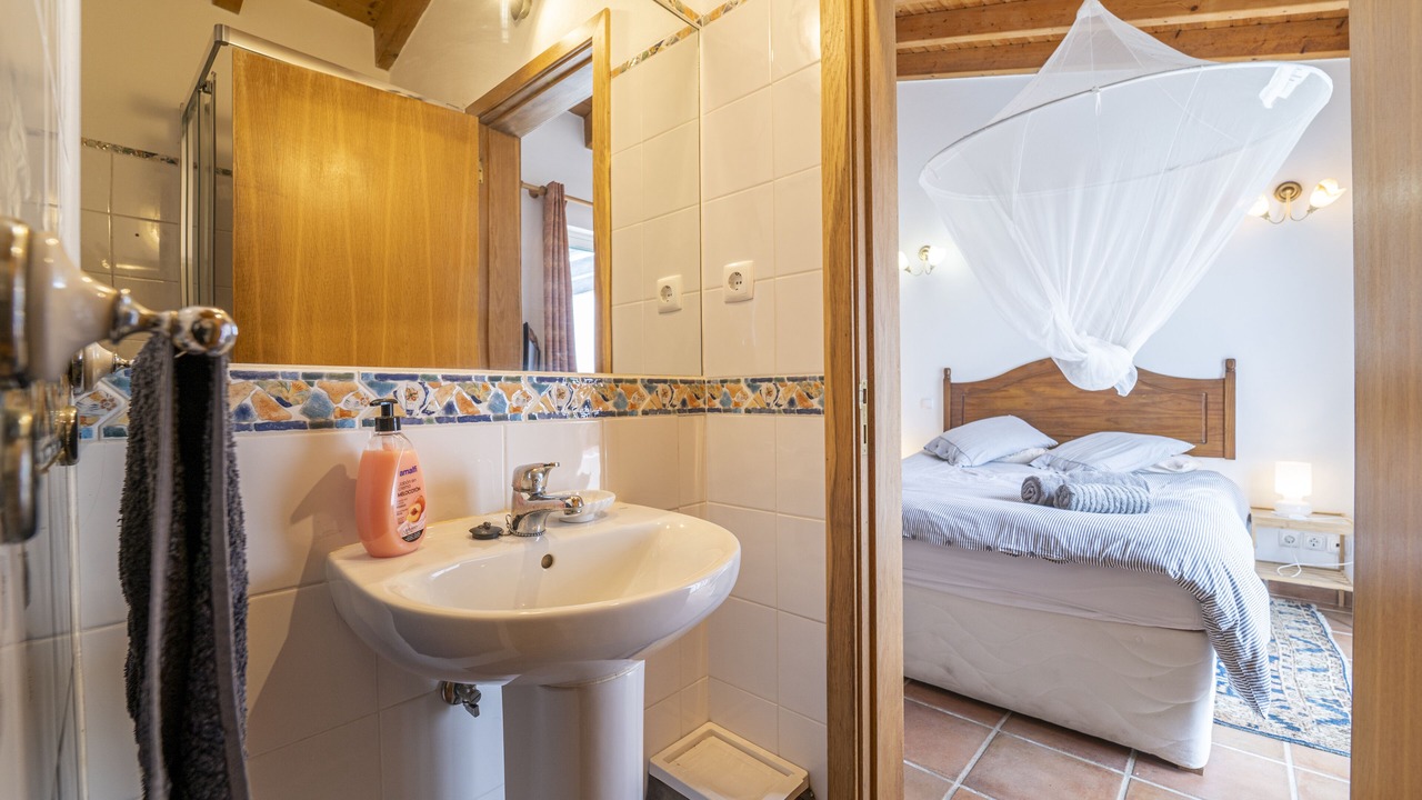 Photo of Bathroom in Aljezur