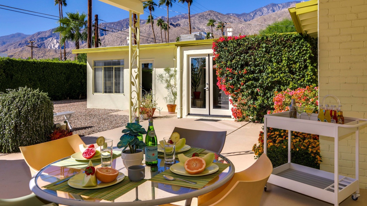 Photo of Outdoor in Tahquitz River Estates