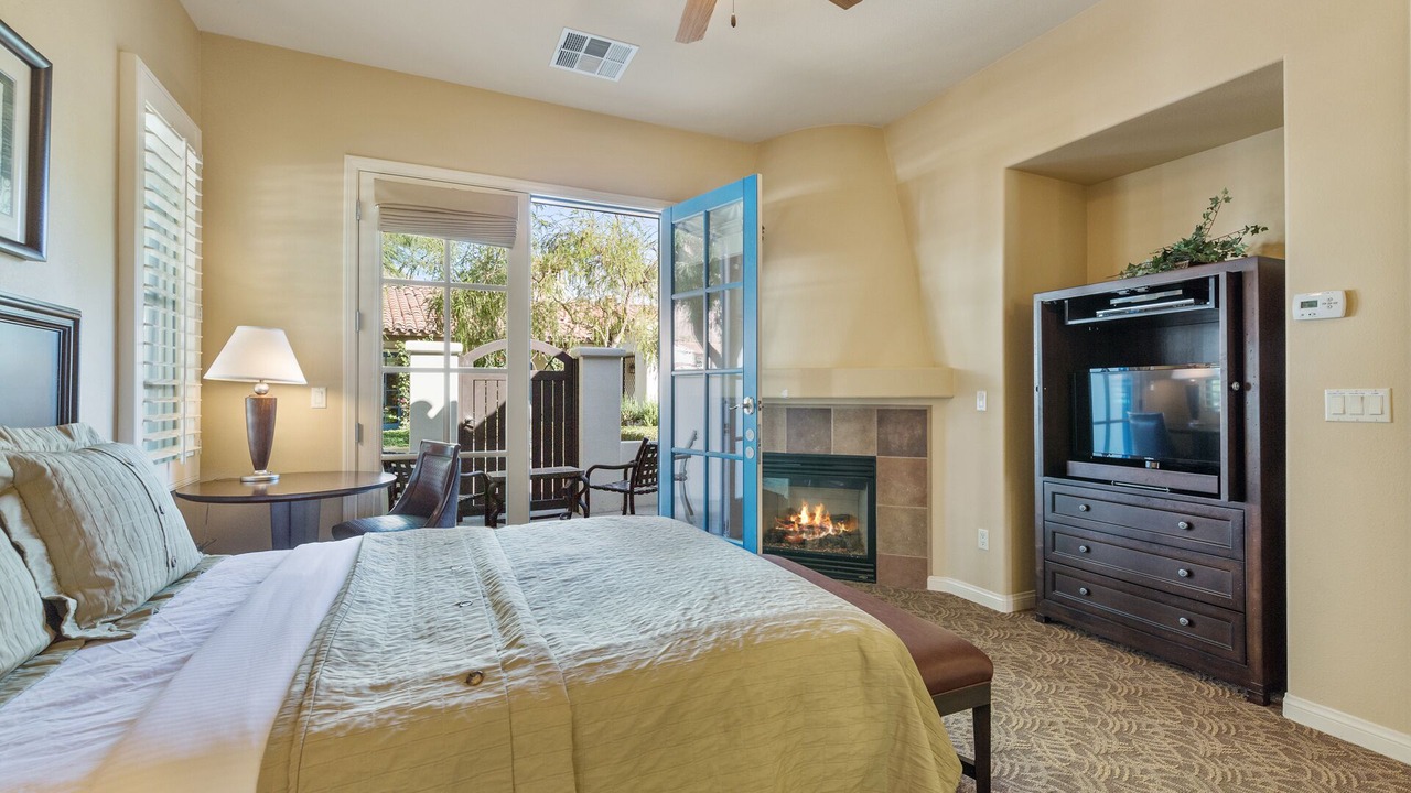 Photo of Bedroom in La Quinta