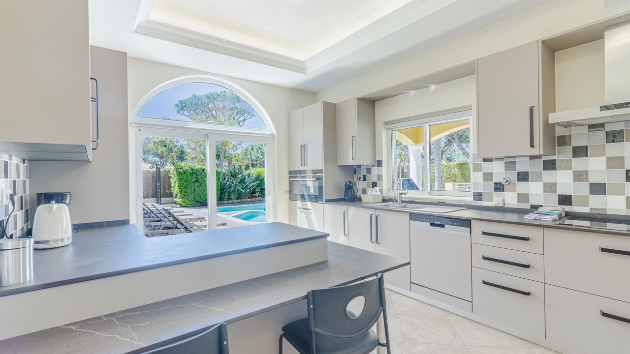 Photo of Kitchen in Quarteira