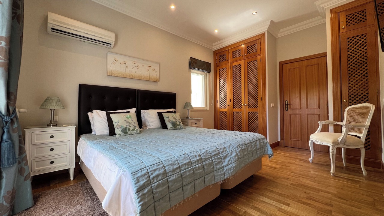 Photo of Bedroom in Vale do Garrao