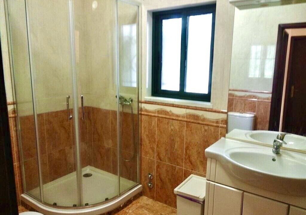 Photo of Bathroom in Costa de Caparica