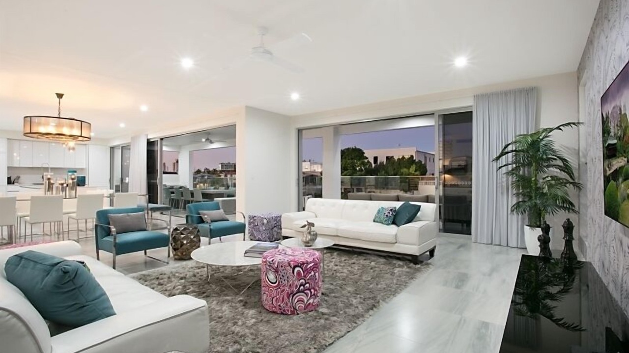 Photo of Livingroom in Broadbeach Waters