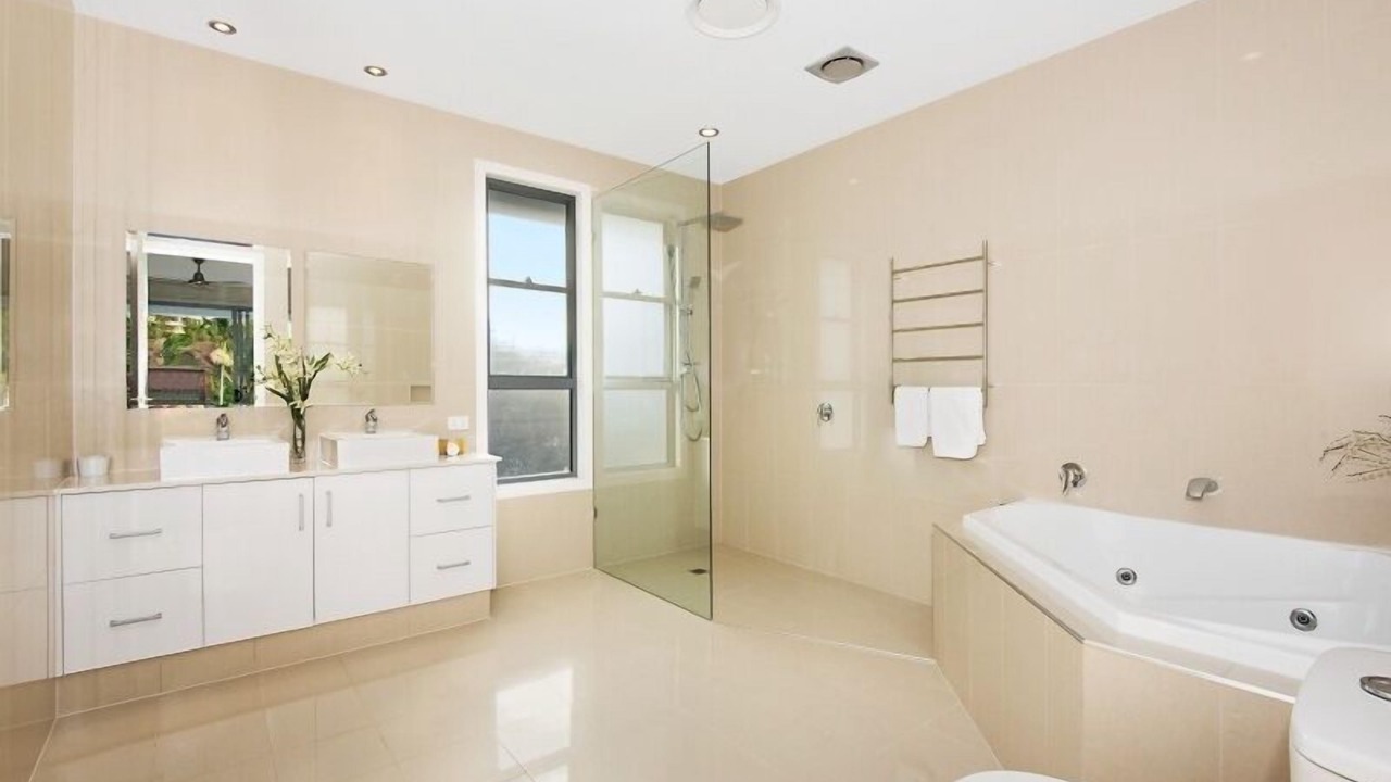 Photo of Bathroom in Broadbeach Waters