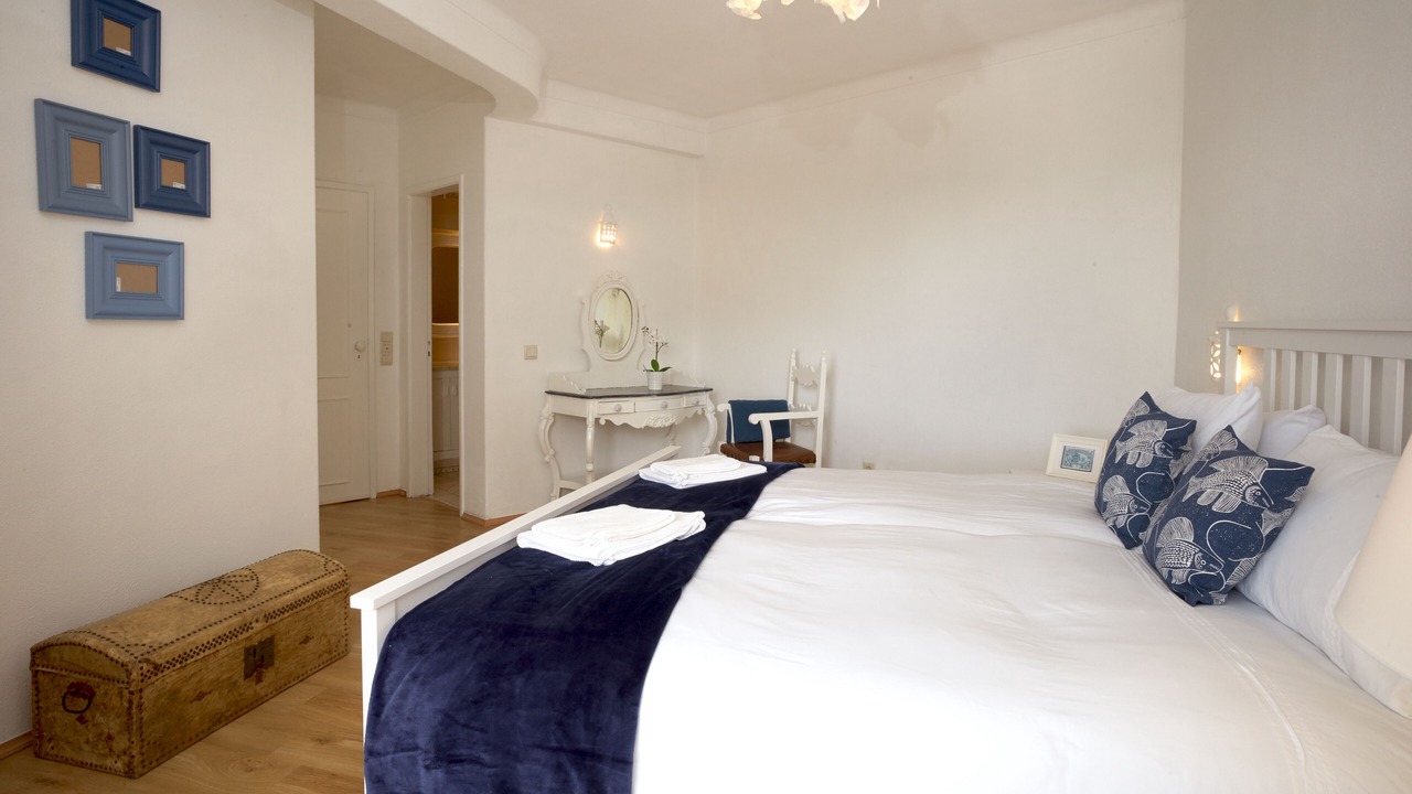 Photo of Bedroom in Alporchinhos