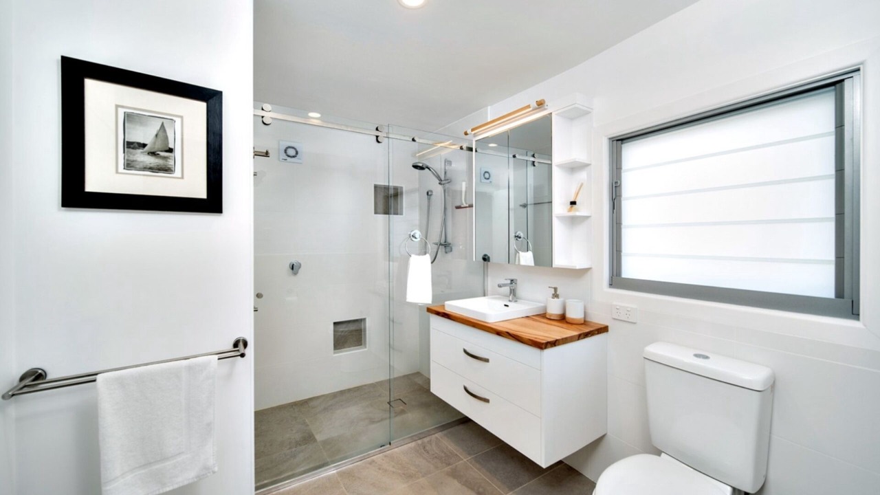 Photo of Bathroom in South Golden Beach