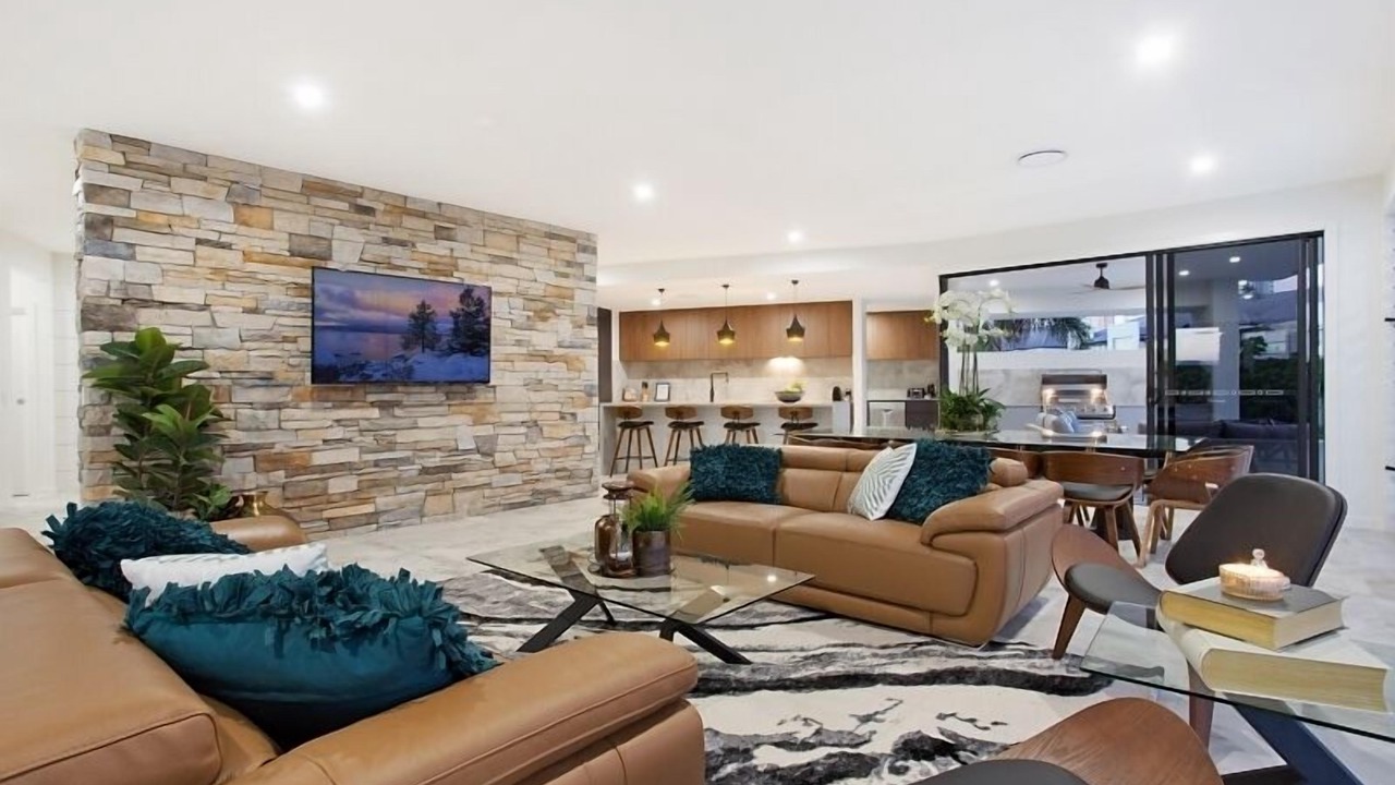 Photo of Livingroom in Broadbeach Waters