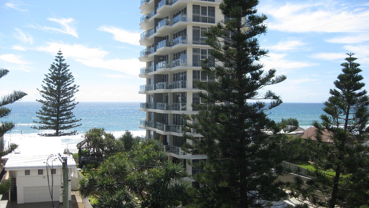 Photo of Patio Balcony in Main Beach