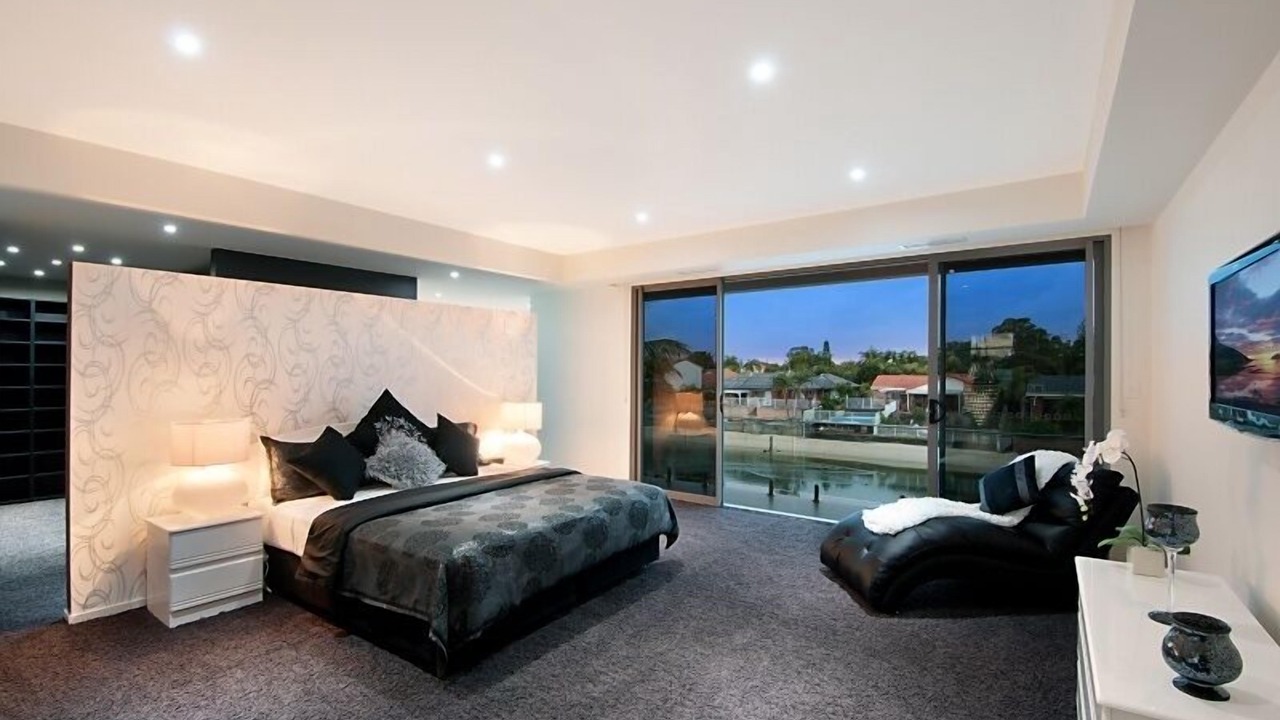 Photo of Bedroom in Mermaid Waters