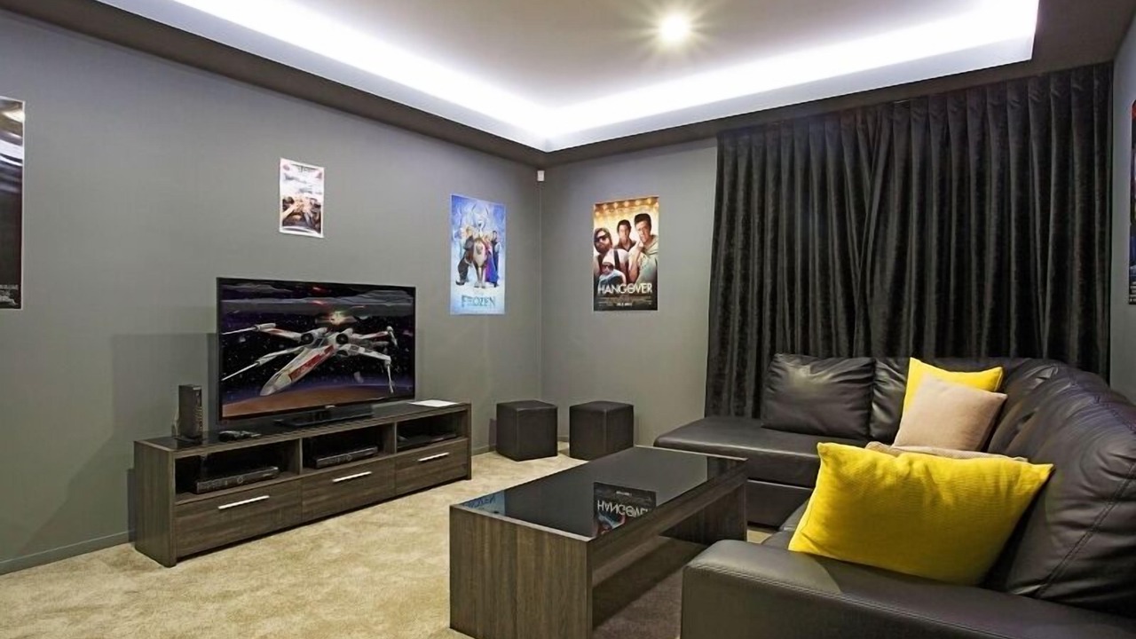 Photo of Livingroom in Broadbeach Waters